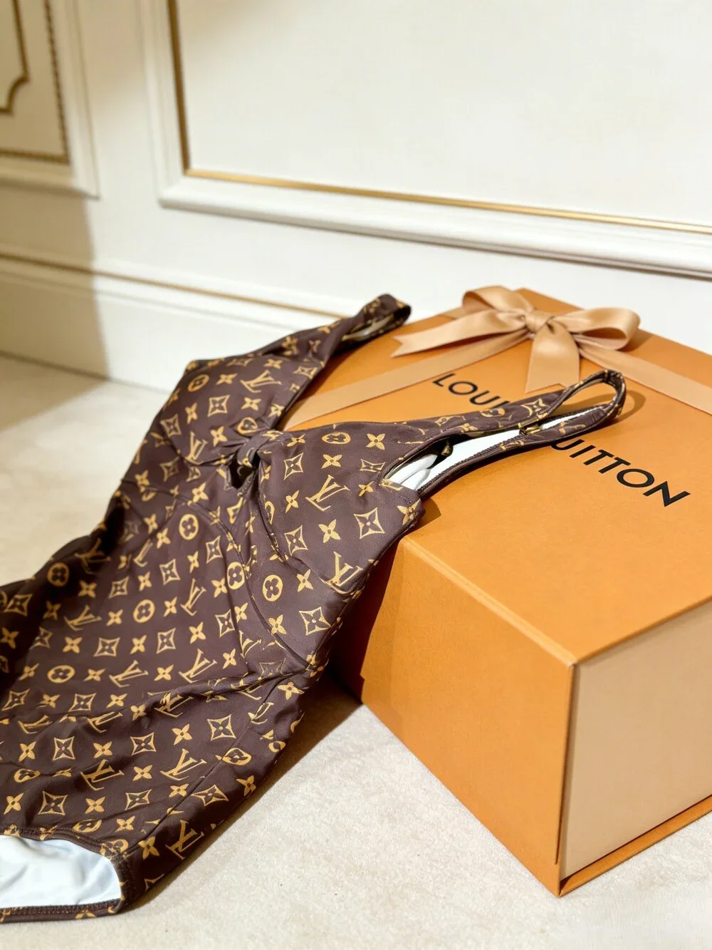 LV Classic Monogram One Piece Swimsuit - Picture 4 of 6
